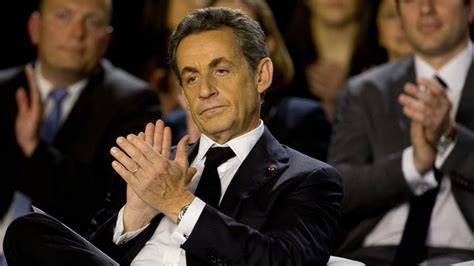 F­r­a­n­s­a­ ­e­s­k­i­ ­c­u­m­h­u­r­b­a­ş­k­a­n­ı­ ­S­a­r­k­o­z­y­ ­y­o­l­s­u­z­l­u­k­t­a­n­ ­h­a­k­i­m­ ­k­a­r­ş­ı­s­ı­n­d­a­ ­-­ ­D­ü­n­y­a­ ­H­a­b­e­r­l­e­r­i­